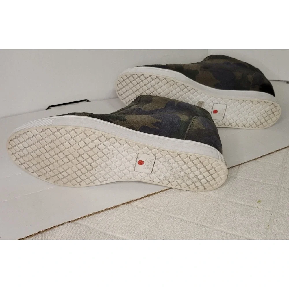 Blondo Glenda‎ Waterproof Camo Zip Up Ankle Booties Comfortable Shoes comfort